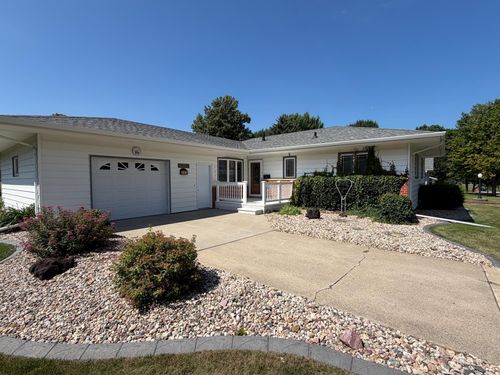 505 Central Ln, Luverne, MN, 56156-1052 | Card Image
