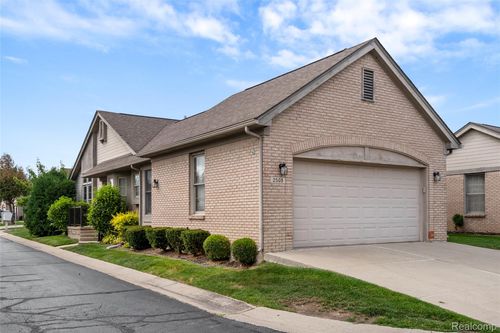 2503 Westmont Cir, Sterling Heights, MI, 48310-6987 | Card Image