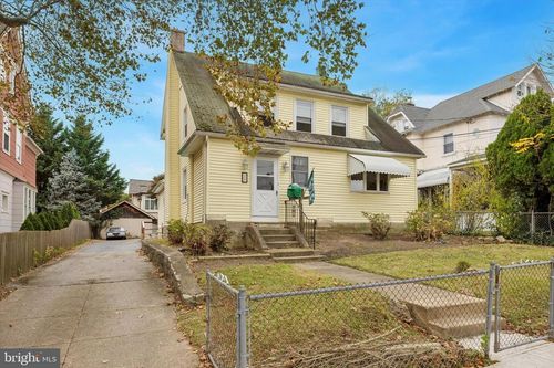 216 N Narberth Ave, NARBERTH, PA, 19072-1806 | Card Image