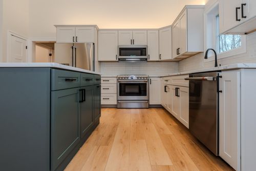 16-12 Daybreak Ln, Windham, ME, 04062-6320 | Card Image
