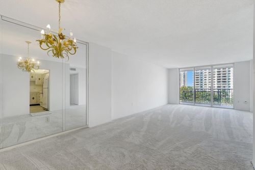 apt-512e-2851 Ne 183rd St, Aventura, FL, 33160-2138 | Card Image