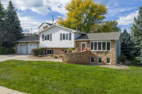 3233 Meadowbrook Drive, rapid city, SD, 57702 | Card Image