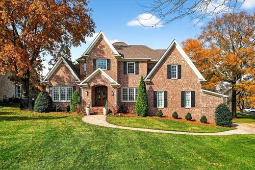 201 W Meade Dr, Nashville, TN, 37205-3509 | Card Image