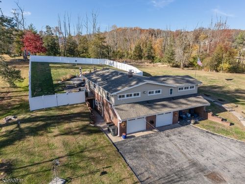 417 Mountain Rd, LEBANON, NJ, 08833-5032 | Card Image