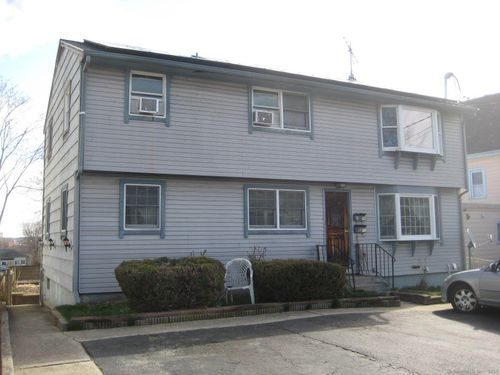 77 Colman St, New London, CT, 06320-3524 | Card Image