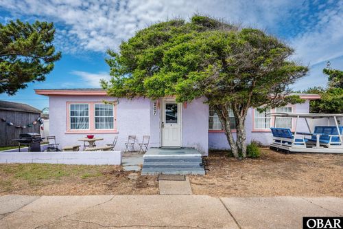 207 E Oregon Ave, Kill Devil Hills, NC, 27948-6916 | Card Image