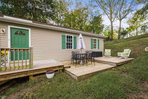 100 Olive St, STAUNTON, VA, 24401-3046 | Card Image