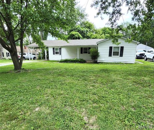 108 Edding Ln, Fairview Heights, IL, 62208-1308 | Card Image