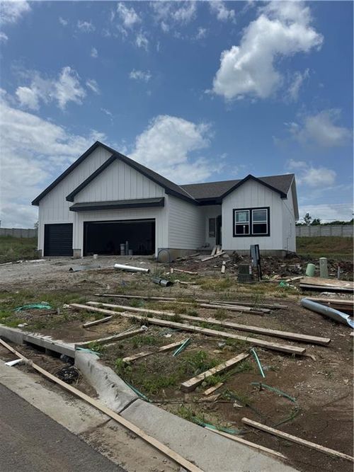 8939 Sw 6th St, Lees Summit, MO, 64064 | Card Image