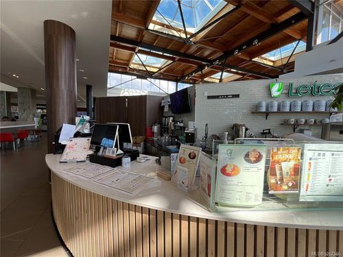 f25-1644 Hillside Ave, Victoria, BC, V8T2C5 | Card Image