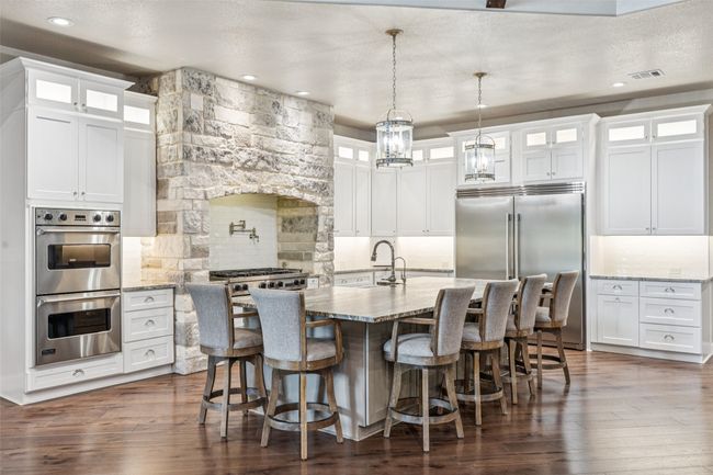 12877 Foutch Rd, House other with 5 bedrooms, 6 bathrooms and null parking in Pilot Point TX | Image 12