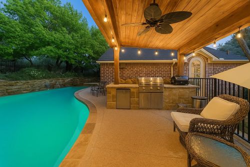 104 Fenway Ct, Lakeway, TX, 78734-4541 | Card Image