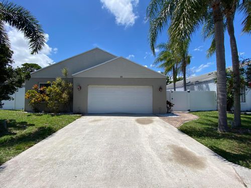 88 Buxton Ln, Boynton Beach, FL, 33426-7605 | Card Image