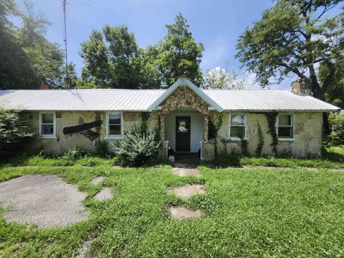 1303 Highway 63, Cabool, MO, 65689-9079 | Card Image