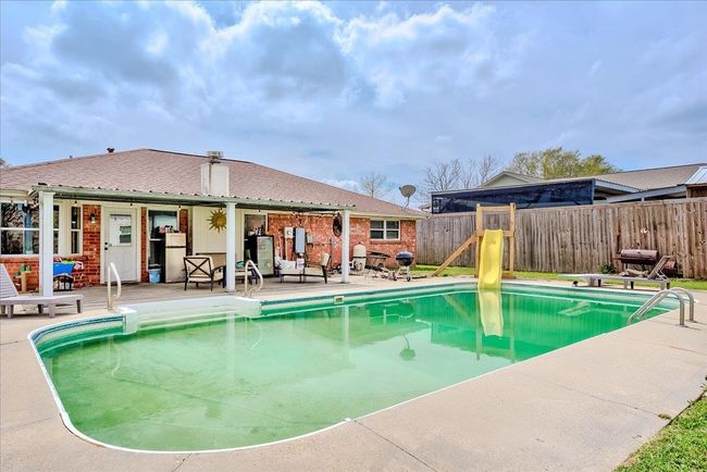 391 Roberts Ave, House other with 3 bedrooms, 2 bathrooms and null parking in Bridge City TX | Image 22