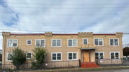 903 W Craig Pl, San Antonio, TX, 78201-5705 | Card Image