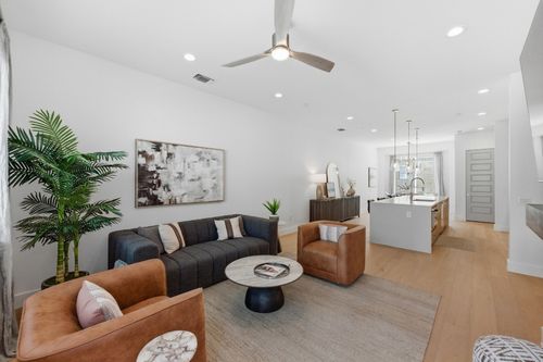 3905 Emory Peak Pass, Austin, TX, 78731-4403 | Card Image