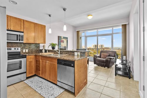 unit-1105-500 Seawall Blvd, Galveston, TX, 77550-5776 | Card Image