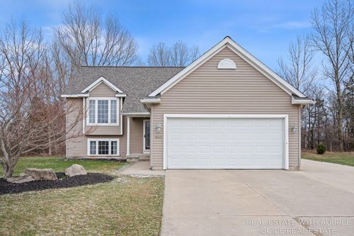 6948 Shady Knoll Dr Se, Caledonia, MI, 49316-8513 | Card Image