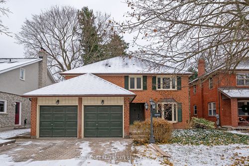 upper-2300 Cheverie St, Oakville, ON, L6J6B2 | Card Image