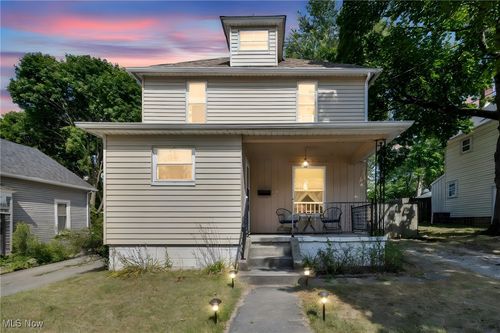 140 W North St, Wadsworth, OH, 44281-1506 | Card Image