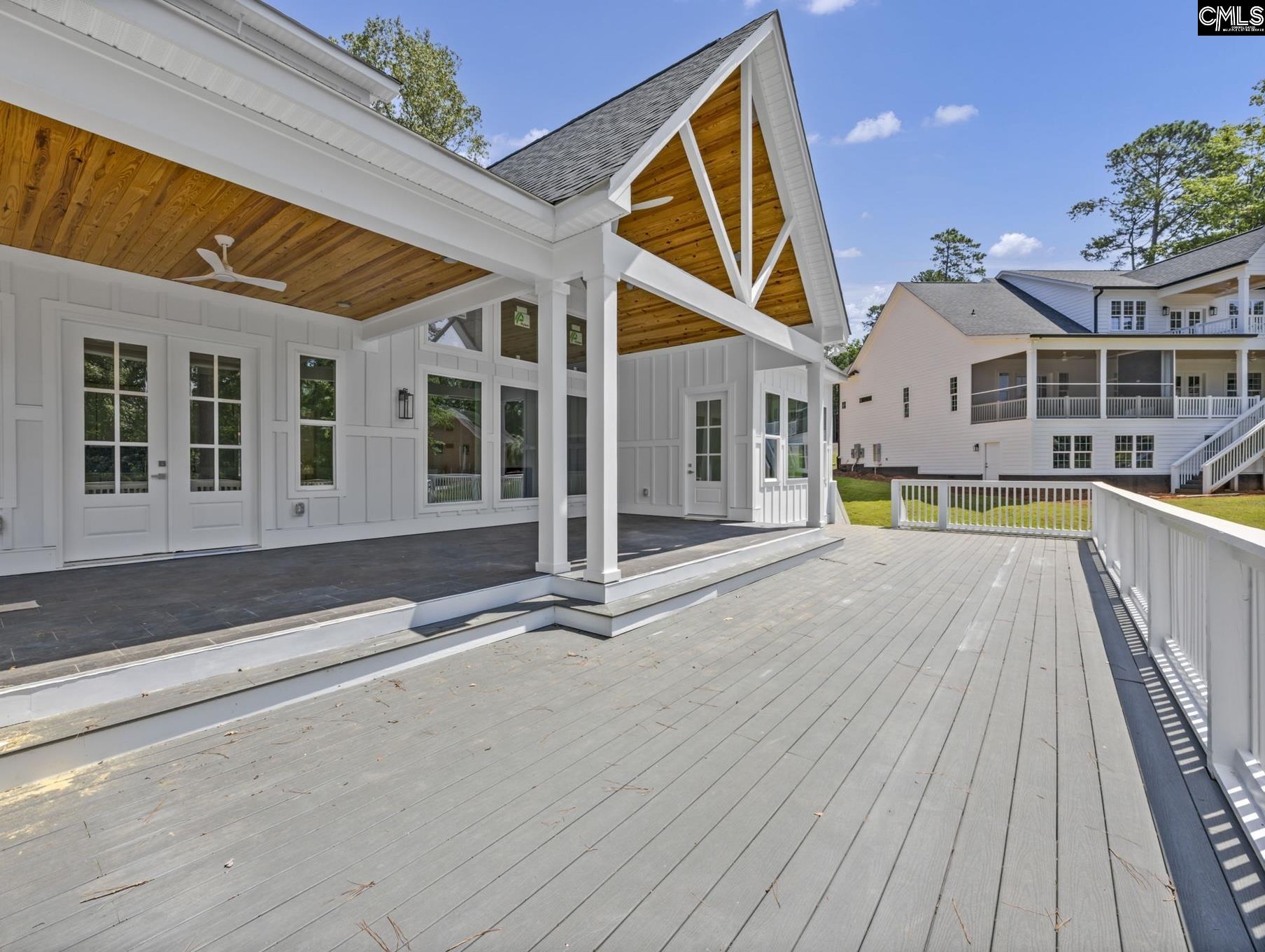 Residential in Chapin 2