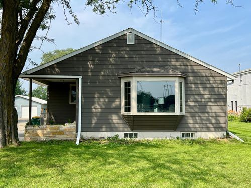 433 Minnesota St N, Ortonville, MN, 56278-1228 | Card Image