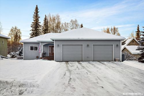 8540 Solar Dr, Anchorage, AK, 99507-3741 | Card Image