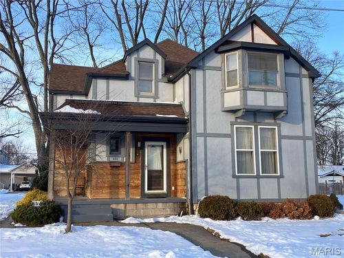 655 N 8th St, Breese, IL, 62230-1113 | Card Image