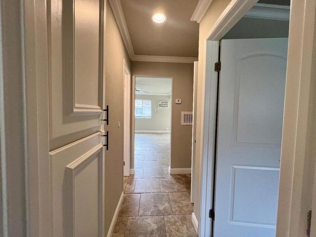 APT-4 - 1840 Southwest Expy, Condo with 2 bedrooms, 1 bathrooms and 1 parking in San Jose CA | Image 4