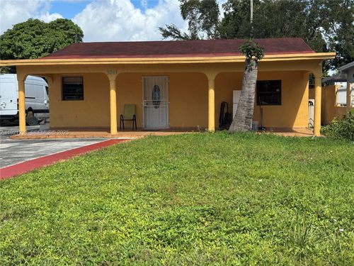 3041 Nw 95th Ter, Miami, FL, 33147-2331 | Card Image