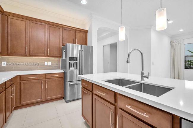 1291 Sw 113 Th Way, House other with 3 bedrooms, 3 bathrooms and null parking in Pembroke Pines FL | Image 8