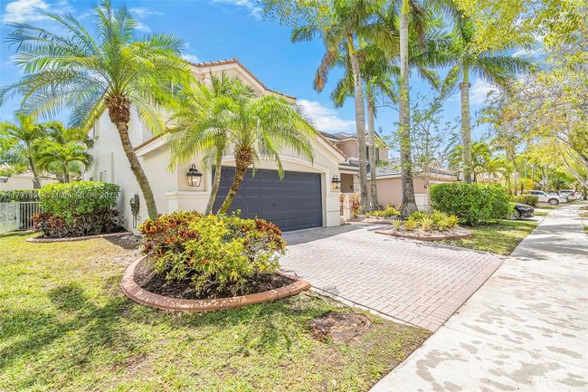 943 Golden Cane Dr, House other with 4 bedrooms, 4 bathrooms and null parking in Weston FL | Image 5