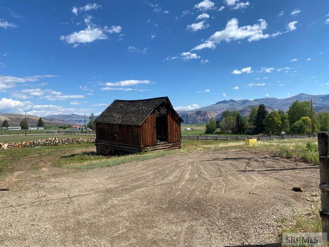 2 story antique barn | Image 29