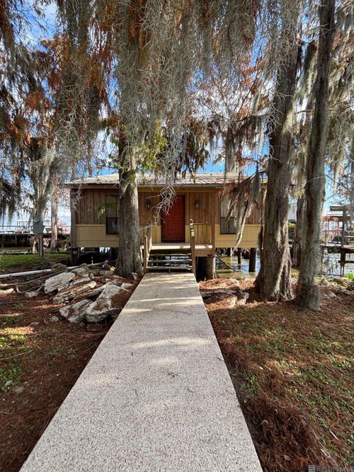 122 Lakeview St, Pierre Part, LA, 70339-4237 | Card Image