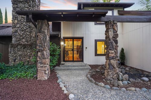 9775 Oak Leaf Way, Granite Bay, CA, 95746 | Card Image