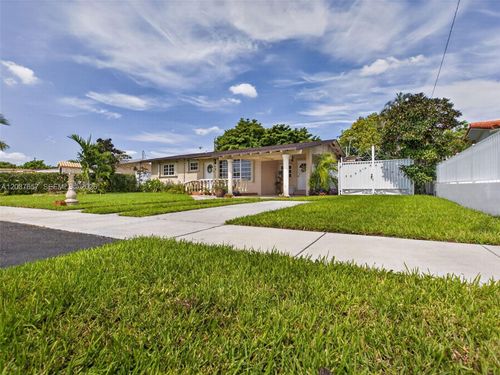 5430 W 4th Ln, Hialeah, FL, 33012-2536 | Card Image