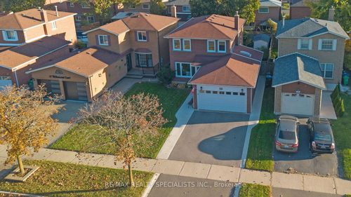 12 Willowcrest Crt, Brampton, ON, L6X3K9 | Card Image