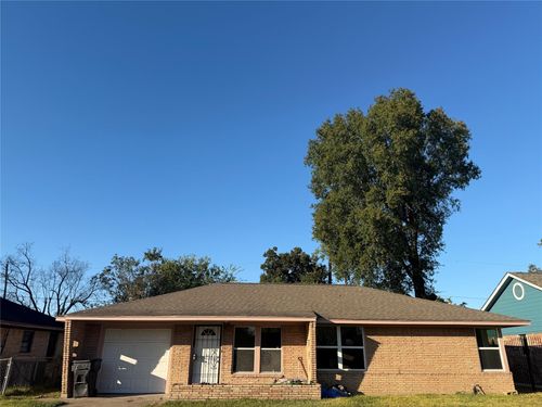 9331 Laura Koppe Rd, Houston, TX, 77078-3921 | Card Image