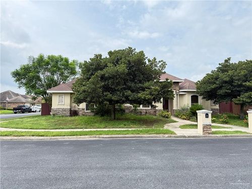 1204 Manzano St, Edinburg, TX, 78539-6194 | Card Image