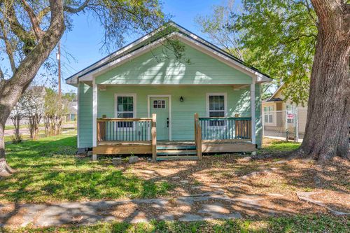 1060 Pipkin, Beaumont, TX, 77705 | Card Image