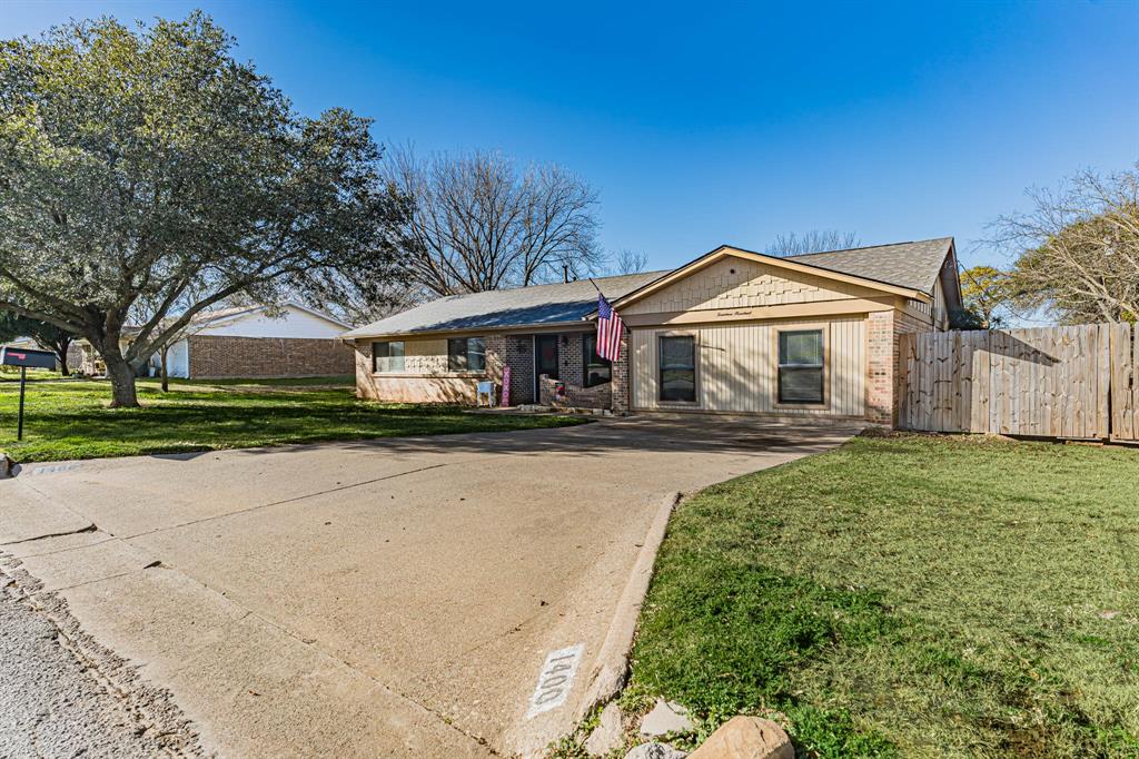 24th Ave, Mineral Wells, TX 76067