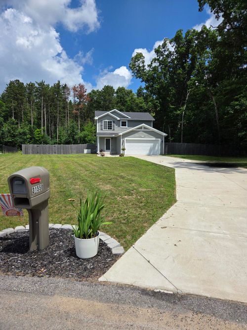 31550 Pine Ridge Circle, Antwerp Township, MI, 49065 | Card Image