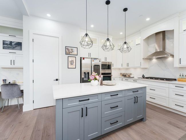 11120 241a St, House other with 5 bedrooms, 5 bathrooms and 4 parking in Maple Ridge BC | Image 6