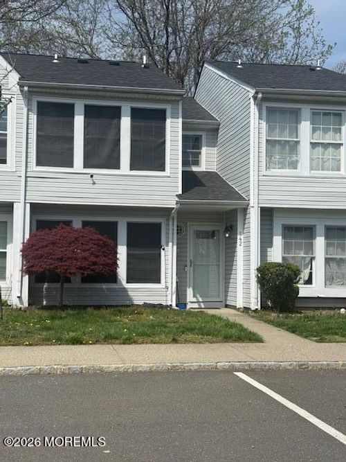 142 Michele Way, Lakewood, NJ, 08701-3658 | Card Image