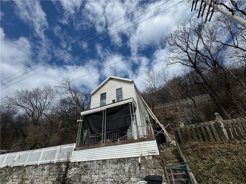 1881 Noble St, Sharpsburg, PA, 15215-2749 | Card Image
