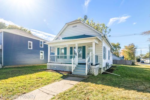 1433 Poplar St, Port Huron, MI, 48060-3545 | Card Image