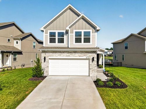 8724 Sw Brickell Dr, Blue Springs, MO, 64064-8029 | Card Image