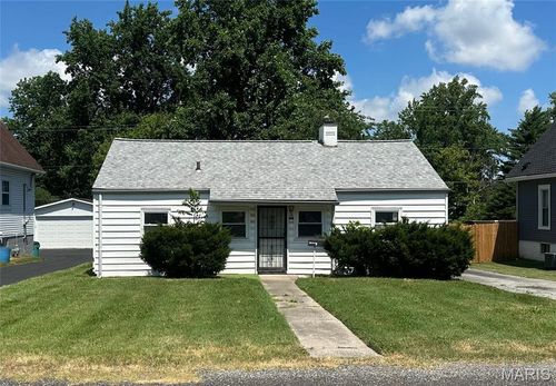 1325 Orchard St, Belleville, IL, 62221-4061 | Card Image