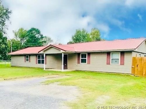 1125 W Breshears St, Clayton, OK, 74536-1233 | Card Image